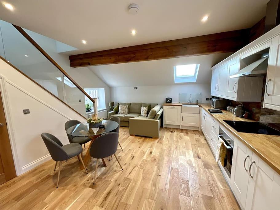 Apt D In Old Grade 2 Converted Farmhouse Market Weighton Extérieur photo