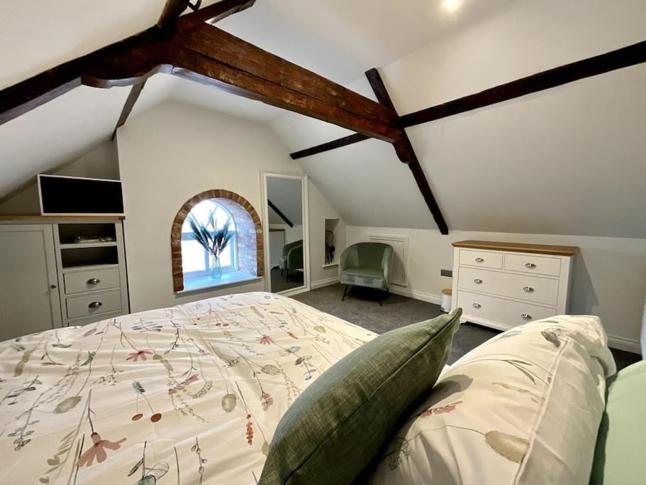 Apt D In Old Grade 2 Converted Farmhouse Market Weighton Extérieur photo