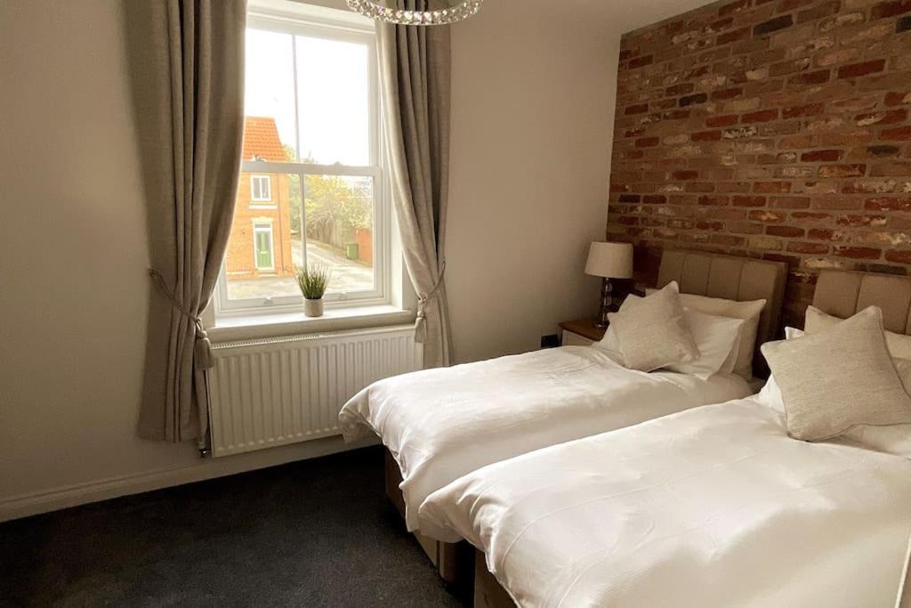 Apt D In Old Grade 2 Converted Farmhouse Market Weighton Extérieur photo